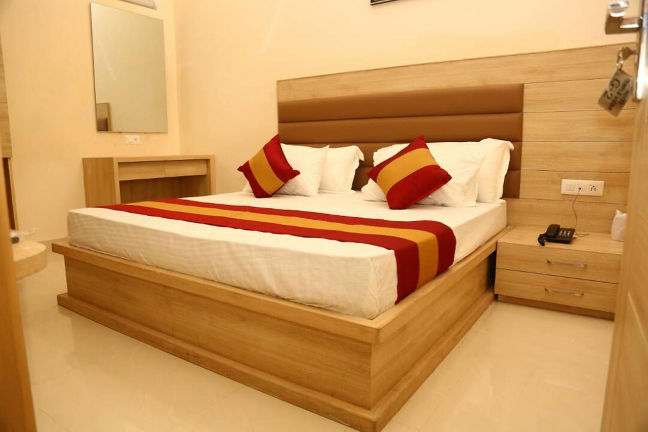 Hotel Temple Inn Amritsar Exterior photo